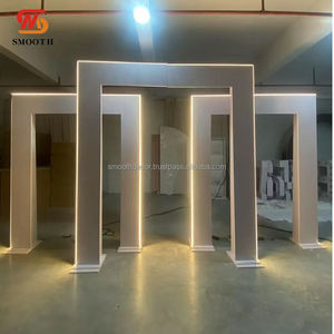 Arco de Boda Acrílico Liso con Iluminación LED, Fondo Duradero y Lujoso de 200x200cm o Tamaño Personalizado - Product Image 4