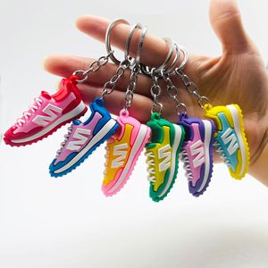Porte-clés exquis en forme de <span class=keywords><strong>mini</strong></span> baskets 3D, souvenir pour les fans de baskets - Product Image 6