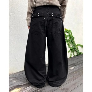 Calça <span class=keywords><strong>Jeans</strong></span> Feminina Baggy Oversized Preta de Perna Larga com Rebites e Bolsos Traseiros, Estilo Casual e Urbano, Nova Coleção Primavera 2026 para Atacado - Product Image 3