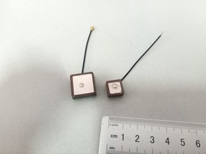 4 kích cỡ <span class=keywords><strong>GPS</strong></span> <span class=keywords><strong>GSM</strong></span> <span class=keywords><strong>GPRS</strong></span> gốm vá <span class=keywords><strong>Antenna</strong></span> 8x8mm 12x12mm 18x18mm 25x25mm với giao diện IPX cho máy tính bảng Android, xe chuyển hướng - Product Image 3