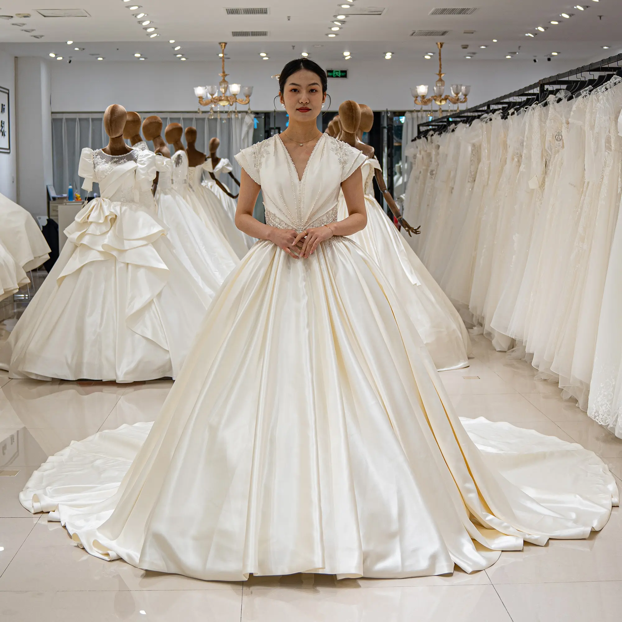 SL9159 factory price salmon satin civil wedding dress short sleeves v neck plus size vestidos de noiva women bridal ball gowns