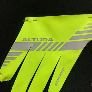 Trung quốc cầu vồng phản chiếu biểu tượng tùy chỉnh <span class=keywords><strong>Sticker</strong></span> sắt trên phản ánh Logo Vinyl cho áo khoác - Product Image 2