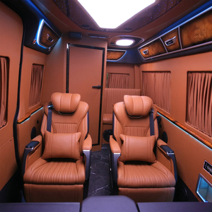 Fourgonnette de luxe Mercedes-Benz Sprinter personnalisée avec cloison, <span class=keywords><strong>TV</strong></span>, plafond ciel étoilé et toit surélevé <span class=keywords><strong>pour</strong></span> un intérieur exécutif VIP - Product Image 1