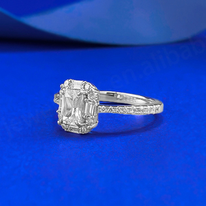 Anillo de Diamante de Laboratorio con Corte Esmeralda Rectangular de Plata S925 de Alta Moda Romántica, Chapado en Rodio para Aniversarios y Bodas de Mujeres - Product Image 1