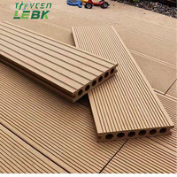 Revêtement de terrasse extérieur composite moderne en WPC pour jardin, résistant à l'eau et aux formaldéhydes, écologique, à emboîtement
