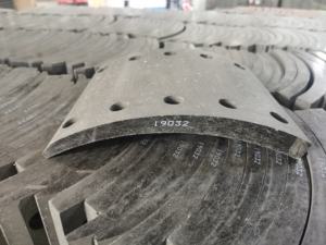 Offre Spéciale doublure <span class=keywords><strong>de</strong></span> <span class=keywords><strong>frein</strong></span> 19094 19032 doublure <span class=keywords><strong>de</strong></span> <span class=keywords><strong>frein</strong></span> adhésif doublure <span class=keywords><strong>de</strong></span> <span class=keywords><strong>frein</strong></span> étape perceuse <span class=keywords><strong>garniture</strong></span> <span class=keywords><strong>de</strong></span> <span class=keywords><strong>frein</strong></span> Rivet outils à <span class=keywords><strong>main</strong></span> pour camion - Product Image 5