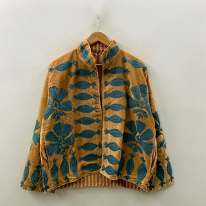 Chaqueta de terciopelo amarillo mostaza hecha a mano de primera calidad para mujer, elegante, con cuello alto, manga larga, estilo bohemio chic. - Product Image 1
