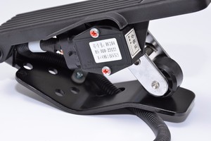 Pédales de voiture 5V Commande d'accélérateur Pédale d'accélérateur Pédale d'accélérateur pour voiture électrique et hybride/bus/camion - Product Image 5