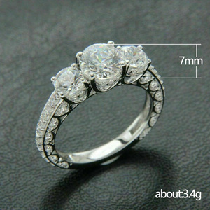Anello di Fidanzamento F991 per Donna in Oro Bianco con Diamante Taglio Brillante Rotondo Colore D Naturale e Pietre Laterali - Product Image 5