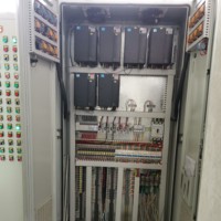 Station de contrôle d'alimentation XL-21 configurable, concentrateur d'onduleurs industriels haute performance avec intégration de double entraînement