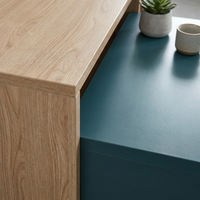 Escritorio Ejecutivo Moderno con Partición de Almacenamiento, Mesa para CEO/Gerente, Madera de Grado E1 con Acabado en Veta de Madera, Muebles de Oficina