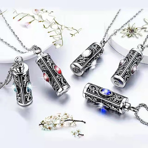 Nouveau Collier en Acier Inoxydable Douze Couleurs pour Cendres d'Animaux avec Diamant, Pendentif Boîte à Cendres pour Chat et Chien 9*39mm, Peut Être Ouvert - Product Image 4