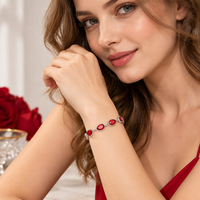 Bracelet en alliage écologique personnalisé avec cristaux en forme de goutte, plaqué or, design bordé de perles en pierre de poire, pour femmes, fournisseur en gros