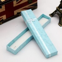 Boîtes cadeaux en carton rectangulaires longues pour bijoux et montres avec estampage à chaud et doublure en éponge – Vente en gros