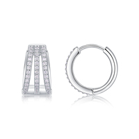 Boucles d'oreilles créoles en argent sterling 925 à triple rangée de moissanite pour femme, boucles d'oreilles huggie coniques en moissanite et diamant effet éternité