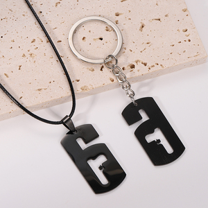 Accessoires Créatifs Arc-en-ciel pour Films et Télévision Populaires Européens et Américains Collier pendentif en alliage 6 Alloy avec chaîne en corde noire R6 et porte-clés - Product Image 1
