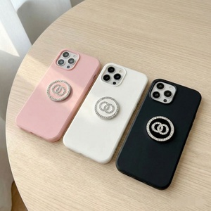 Dijes de resina de lujo personalizados al por mayor, de aleación metálica rosa de diseño, con parte trasera plana, brillantes, para decoración de fundas de teléfono - Product Image 3