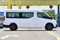 2026 Geely Farizon Super Van Mini EV Pickup Truck Volant à Gauche Fourgonnette Purement Électrique Geely Farizon Super Van EV Bus