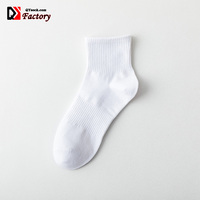 Vente en gros de chaussettes de sport jetables de haute qualité de couleur unie chaussettes unisexes confortables