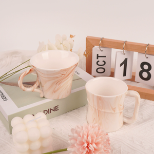 Taza de Café de Porcelana con Logotipo Personalizado, Estilo de Dibujos Animados, Apta para Alimentos, Lavavajillas y Microondas, Marca OEM para Regalos Empresariales y Hoteles - Product Image 3