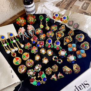 Boucles d'oreilles vintage en pierres précieuses colorées, clous d'oreilles médiévaux contrastants, pendentifs, boucles d'oreilles au design haut de gamme, pour femmes - Product Image 1