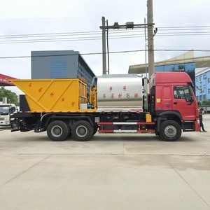 Howo 6x4 Rubber Asphalt Chip Sealer Asphalt and <b>Stone</b> Synchronous Distributor Truck <b>Stone</b> Synchronous Seal Truck - Product Image 2