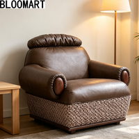 Fauteuil d'appoint moderne en cuir véritable avec accoudoirs en bois ciré blanc ton noyer