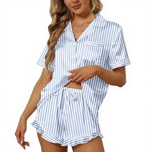 <span class=keywords><strong>Pigiama</strong></span> in Raso di Seta a Righe per <span class=keywords><strong>Donna</strong></span>, 2 Pezzi, <span class=keywords><strong>con</strong></span> Colletto a Volant, <span class=keywords><strong>Bottoni</strong></span>, Maniche Corte, Pantaloncini e Chiusura <span class=keywords><strong>con</strong></span> Coulisse, Abbigliamento da Casa - Product Image 1