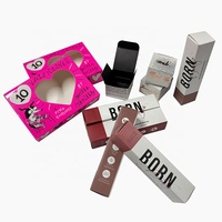 Diffuseur d'arômes pour voiture suspendu en gros Boîte cube de désodorisant de 8ml Bouteille de parfum suspendue pour voiture avec bouchon à vis Boîte en papier