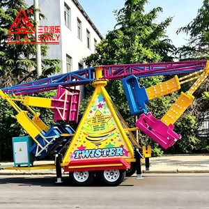 Manège mobile de chaises volantes sur remorque pour fêtes foraines et carnavals, utilisation intérieure et extérieure - Product Image 3