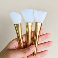 Outils de soin de la peau en silicone : applicateur de masque de boue pour le nettoyage du visage, spatule à masque, cuillère à mélanger les masques de boue, brosse en silicone souple