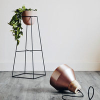 Vente en gros, support décoratif pour pot de fleurs en fer