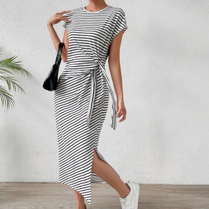 Nouvelle Robe Midi d'Été Respirante Coupe Droite Taille Haute Col Rond Fendue avec Lacets - Product Image 1