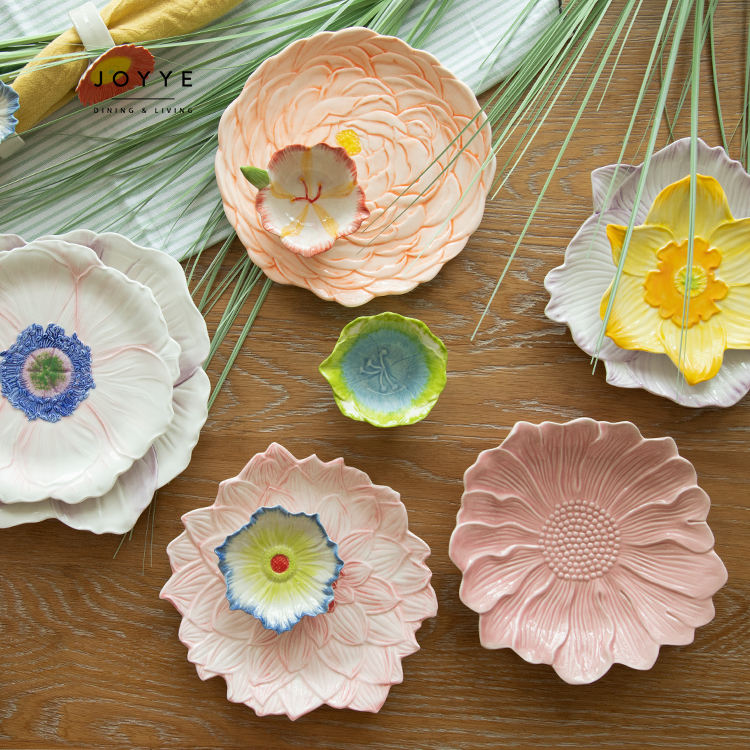 Dinner Set with Flower Design Elegant Porcelain Tableware