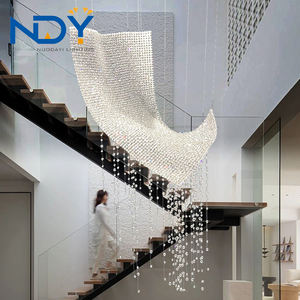 Lustre en cristal ondulé, design fluide, éclat éthéré pour hall d'hôtel et atrium de luxe, éclairage décoratif - Product Image 1