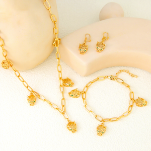 Juego de 4 Collares de Leopardo en Color Oro 21k de Lujo, Juego de Joyería Vintage con Pantera Hueca Chapada en Oro Resistente al Agua para Mujer - Product Image 6