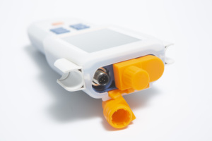 Medidor de Conductividad Portátil EC110B con Clasificación IP65 a Prueba de Agua y Compensación Manual de Temperatura - Product Image 3