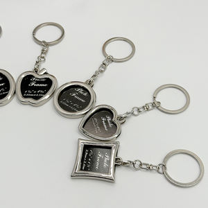 Llavero de Metal con Marco de Fotos en Forma de Corazón para Regalo de Boda, Recuerdo de Fiesta, para Amantes, con Espacio para Insertar Fotos - Product Image 6