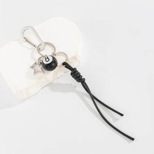 Llavero con Colgante de Estrella de Cinco Puntas y Bola 8 Negra Estilo Hip Hop para Hombre, Accesorio de Moda para Jeans, Regalo - Product Image 6