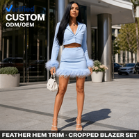 Ensemble blazer court à manches longues et bordure en plumes bleu ciel, et mini-jupe moulante à bouton unique pour femme, idéal pour les soirées et clubs.