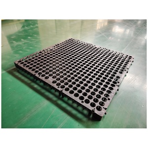 Sistema di gestione dell'acqua piovana verde sul tetto: cella di scarico in plastica a nido d'ape in geotessile Compositing sopra la barriera radicale - Product Image 3