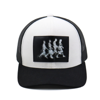 Casquette Trucker personnalisée avec patch artistique, bicolore noir et blanc, réglable, à fermeture snapback, en maille, pour festival de musique et streetwear