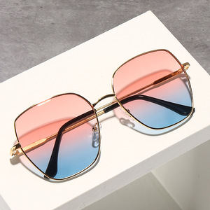 Metal <b>Frame</b> Sunglasses <b>Gold</b> Rimmed Large <b>Square</b> Lens UV400 Protection Women's Fashion Travel Style - Product Image 1