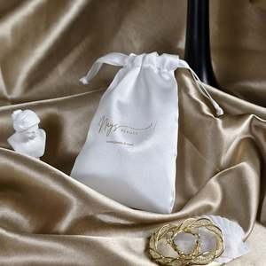 Sac cadeau en satin à cordon de serrage, petit, écologique, recyclable, avec logo personnalisé, emballage de luxe pour cadeaux - Product Image 2