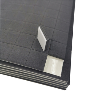 Separatore in vetro per doppio separatore di vetro isolante 18*18*2 + 1MM adesivo nero <span class=keywords><strong>EVA</strong></span> con cuscinetti separatori in schiuma - Product Image 1