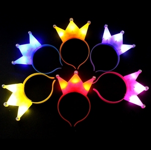 Diadema de Princesa con Corona de Tiara para Niñas, con Luces LED Intermitentes, para Fiestas de Carnaval, Navidad, Bodas, Cumpleaños, Cosplay, Aro de Pelo de Plástico - Product Image 1