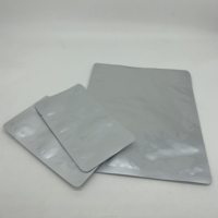 Sacs d'emballage thermoscellables personnalisés pour aliments, viande, poisson, nourriture pour animaux de compagnie, sachets en aluminium à trois soudures latérales