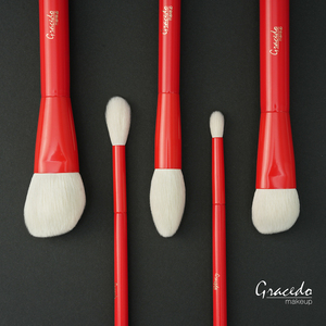 Nouvel ensemble de 5 pinceaux de maquillage de luxe 2026, poils en nylon blanc de qualité supérieure, manche en bois rouge, professionnel, pour le visage complet et le maquillage quotidien - Product Image 1