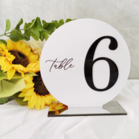 Numéros de table personnalisés modernes en acrylique transparent doré 3D pour centre de table de mariage et décoration de fête