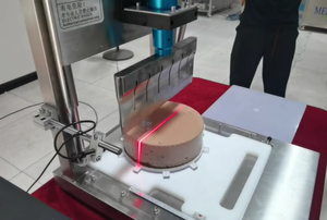 Cortador Vibratorio de Alta Frecuencia para Cortes Precisos en Pasteles, Turrón, Brownies y Dulces - Product Image 4